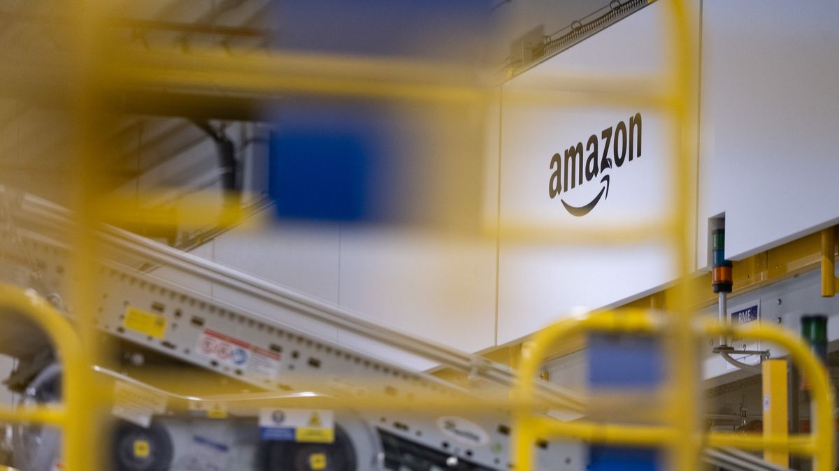Amazon chce údajně zrušit až 30 tisíc kancelářských pozic